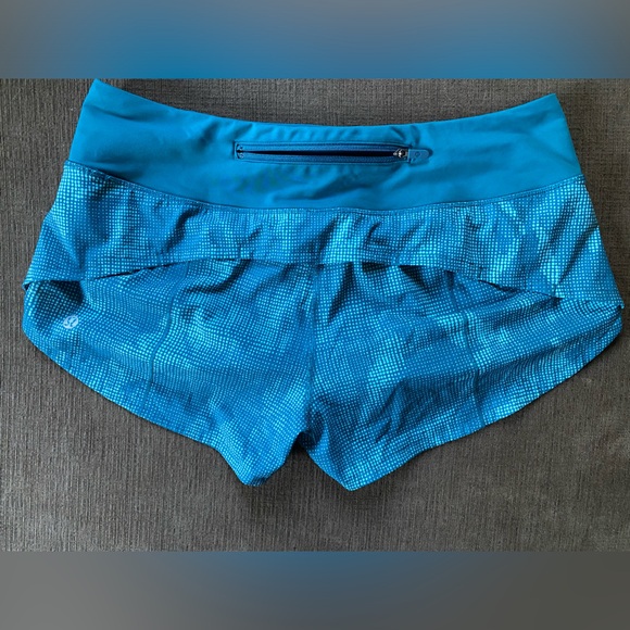 Like New Lululemon Speed Up Short Size 6 in Illusion Tidal Teal Pattern - Picture 1 of 9